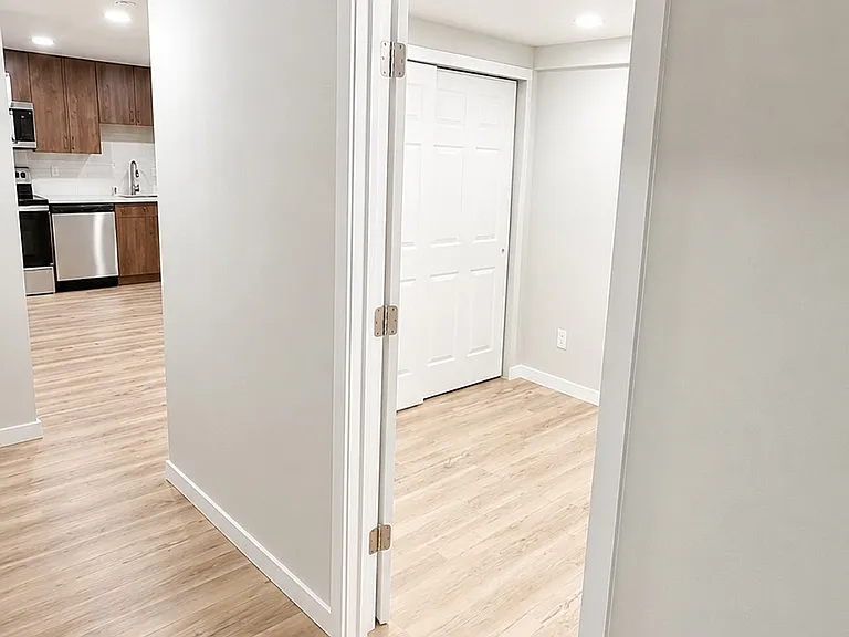 4400 Linden Ave N #8 — Photo 6
