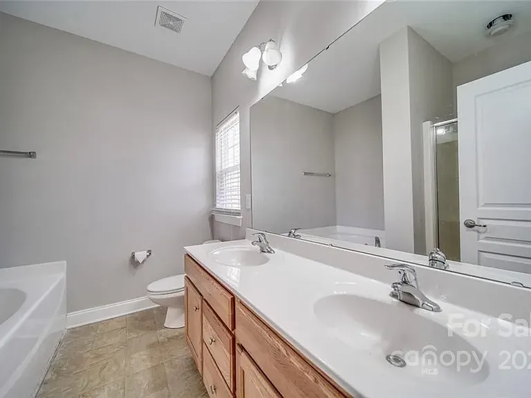5814 Bradford Lake Ln — Photo 10