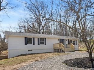 319 Gringo Independence Rd, Aliquippa, PA 15001