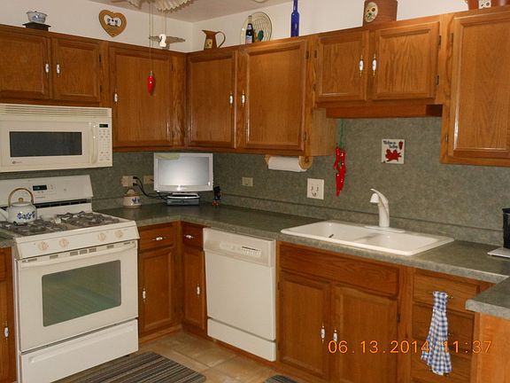 Kitchen
						:
						Remodeled floor to ceiling