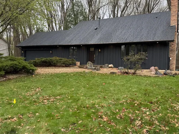 2640 Queensland Ln N, Plymouth, MN 55447