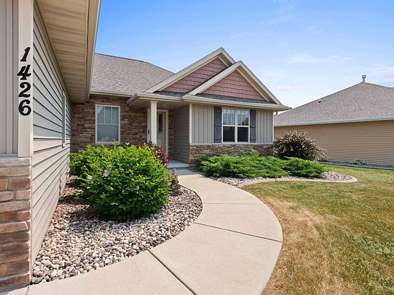 3rd image of 1426 Lear Ln