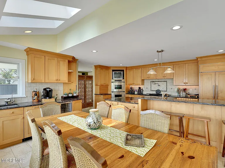 323 Cove Dr — Photo 19