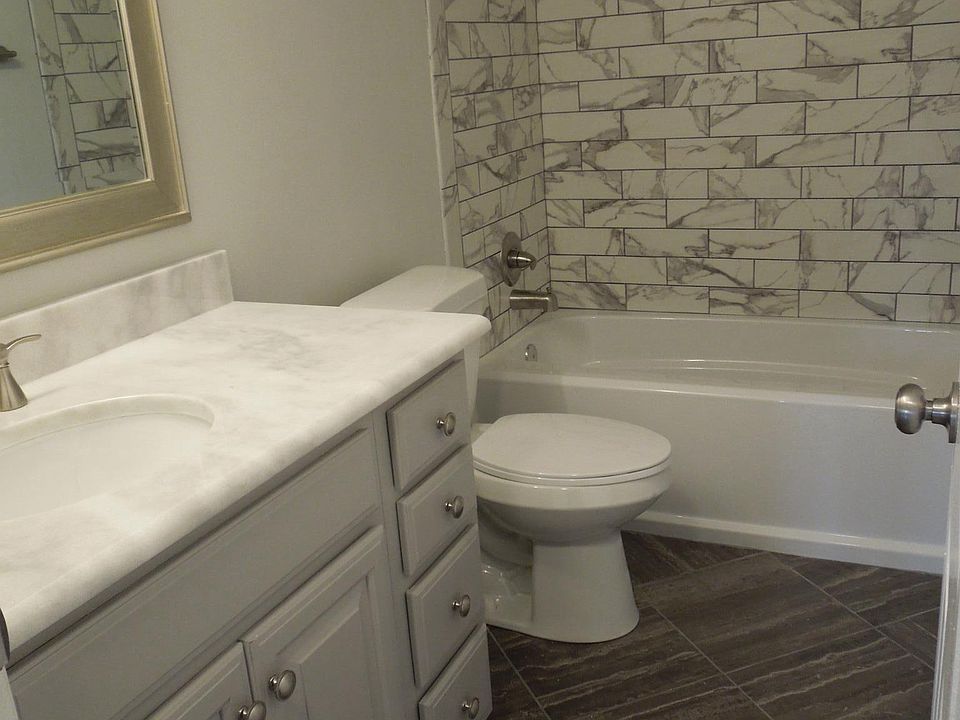 Bathroom - 2nd Bedroom