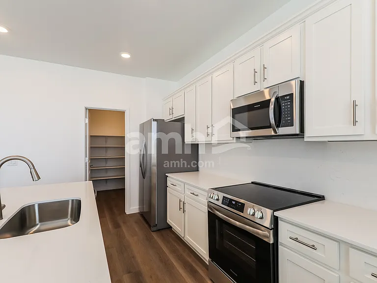 9559 E Friedel Dr — Photo 3