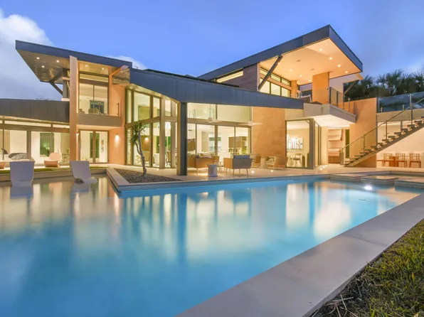 100 Lighthouse Drive, Jupiter Inlet Colony, FL 33469
