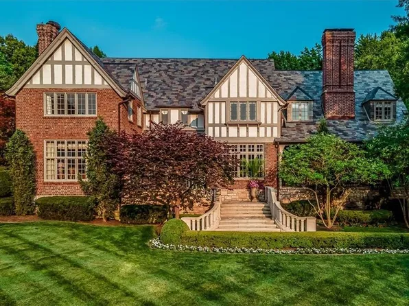 5800 Brookbank Ln, Mission Hills, KS 66208