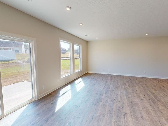 5th image of 1405 N Hunters Crossing Cir