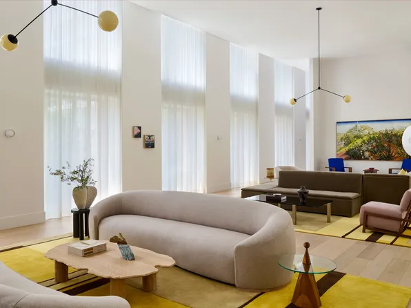 2-33 50th Avenue image 8 of 19