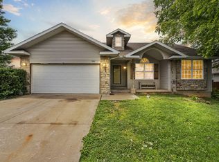 1565 S Quail Ave, Springfield, MO 65807