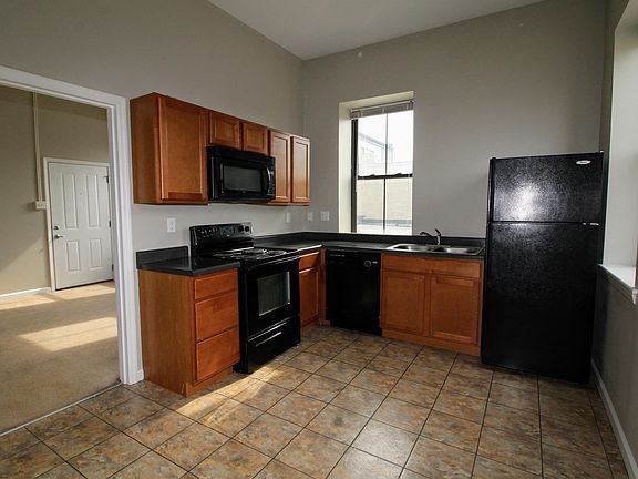 3rd image of 7401 S Broadway #A