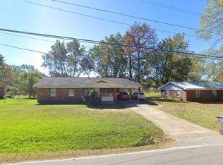 2777 Green Tee Rd, Tupelo, MS 38801