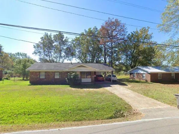 2777 Green Tee Rd, Tupelo, MS 38801