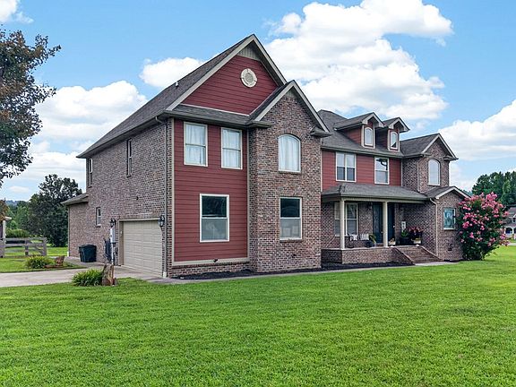 5th image of 915 Brotherton Dr