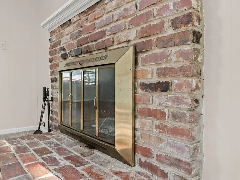 602 W Devon Ave — Photo 18