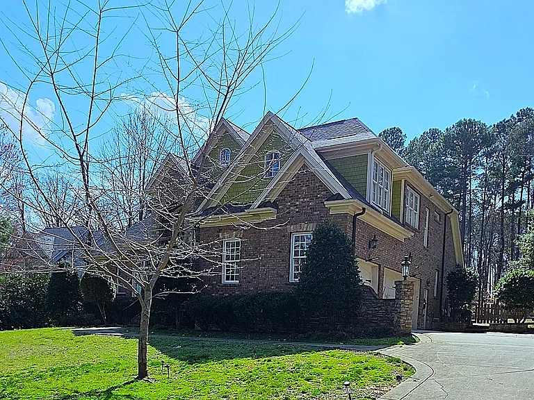 1216 Dorleath Ct — Photo 2