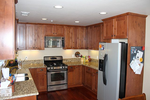2nd image of 405 E Foothill Blvd #B