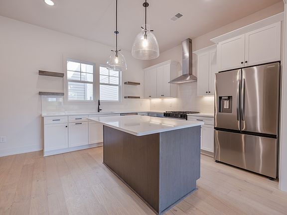 4th image of 4040 Penfield Dr Unit D