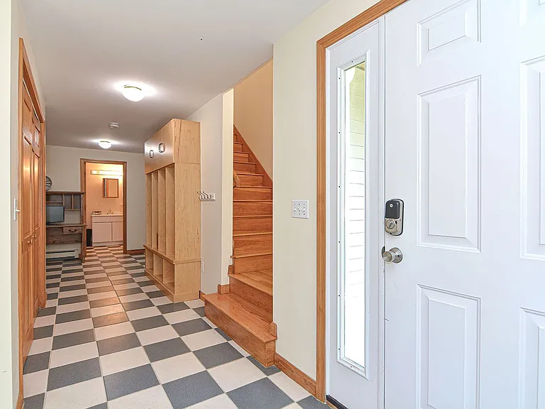 206 Atlantic St — Photo 3
