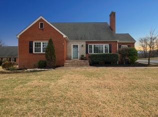 3514 Windsor Rd SW, Roanoke, VA 24018