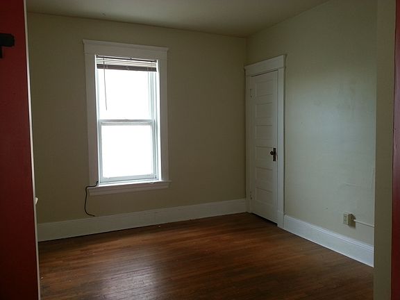 3rd image of 126 Western Ave
