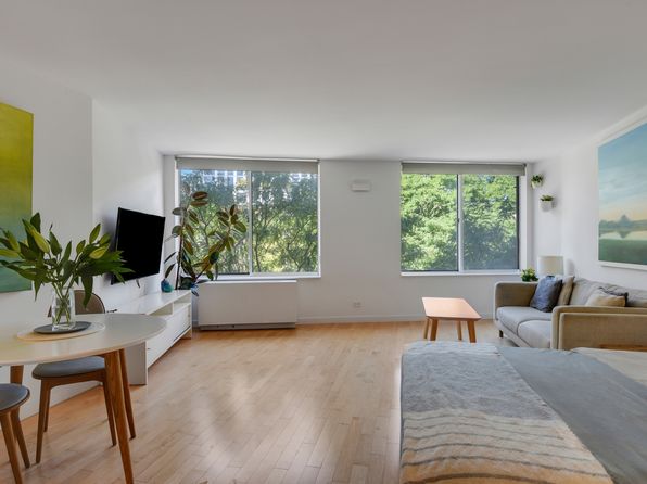 303 Greenwich St #3C