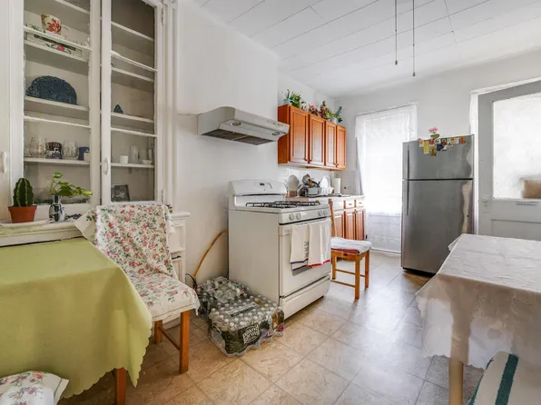 344 7th Street image 22 of 31