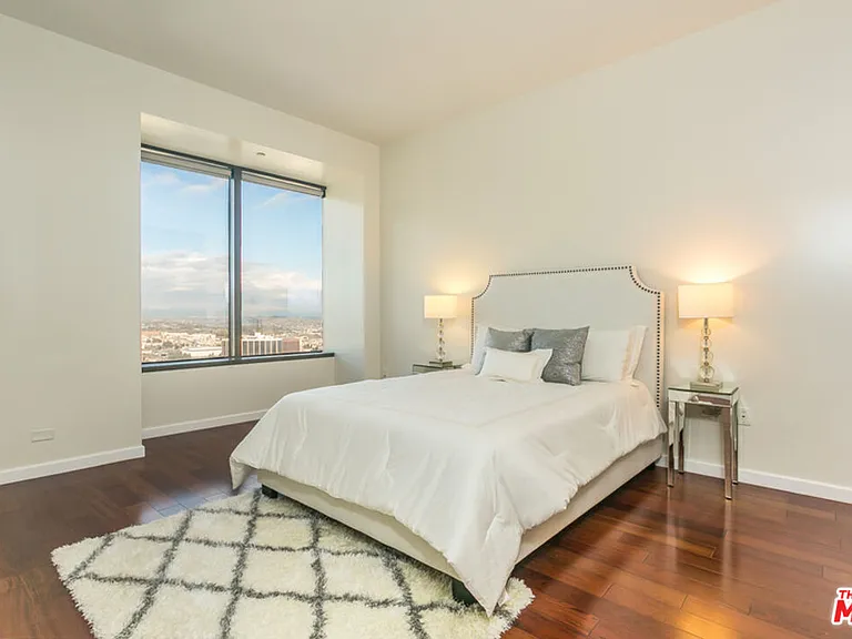 1100 Wilshire Blvd #3504 — Photo 16