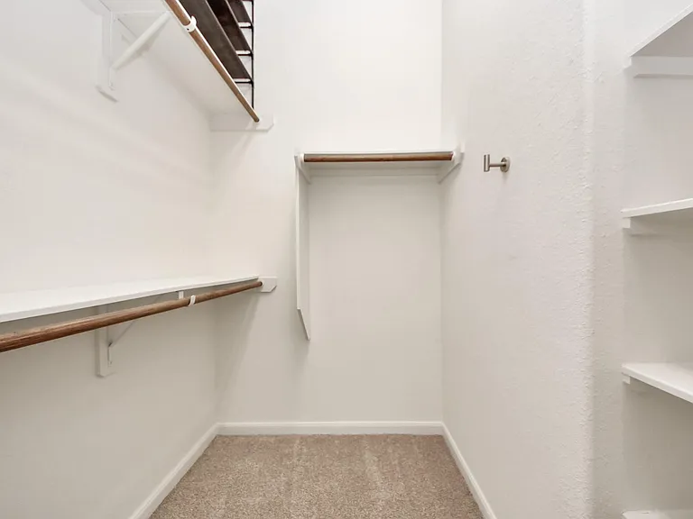 2547 Granberry Point — Photo 35