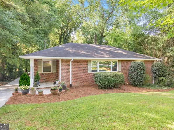 798 Pinehill Dr SE, Smyrna, GA 30080