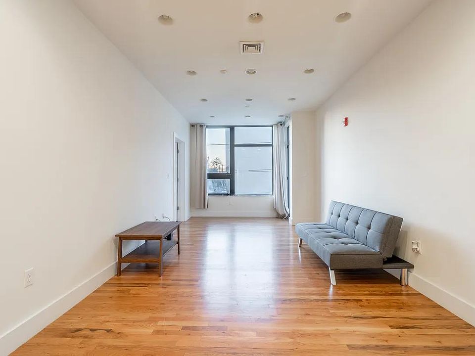 1st image of 1315 N 15th St #6db055541
