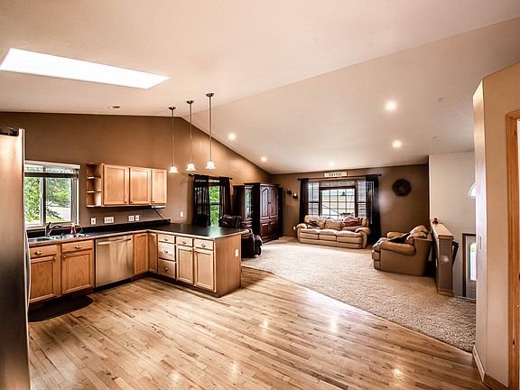 4th image of 3737 Brandon Way