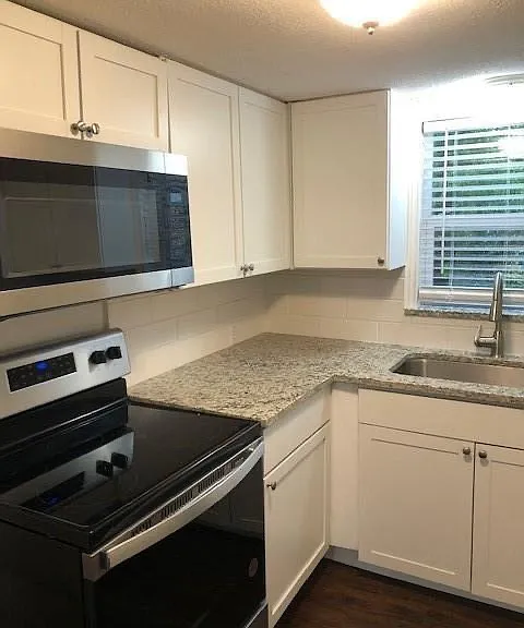 509 E Heron St — Photo 15
