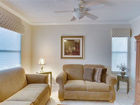 5th image of 1410 Coral Oak Ln #905