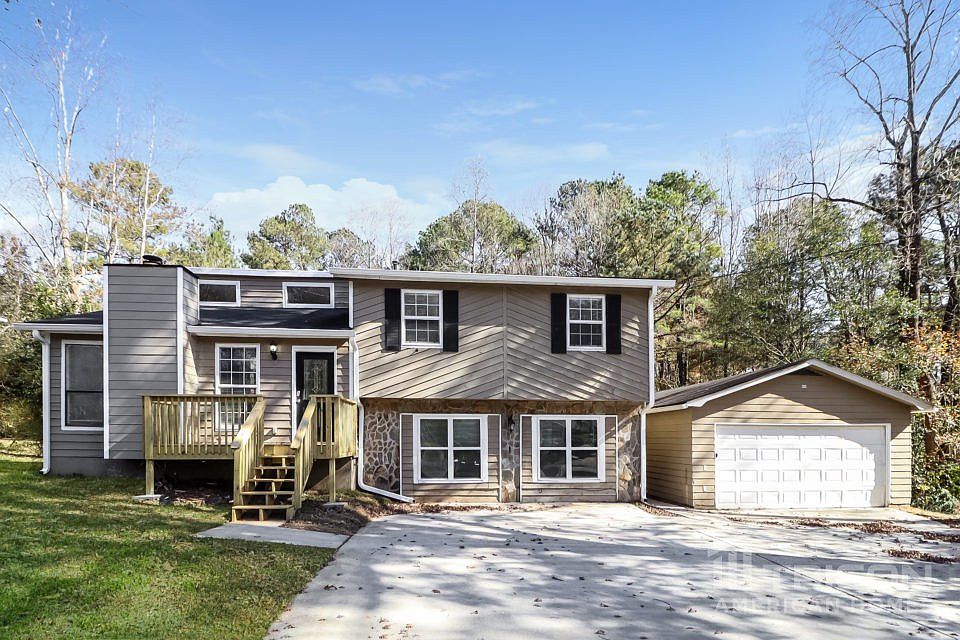 1st image of 133 Lester Woods Ct