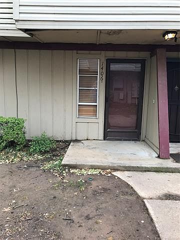 1st image of 2213 E 67th St Unit 1406