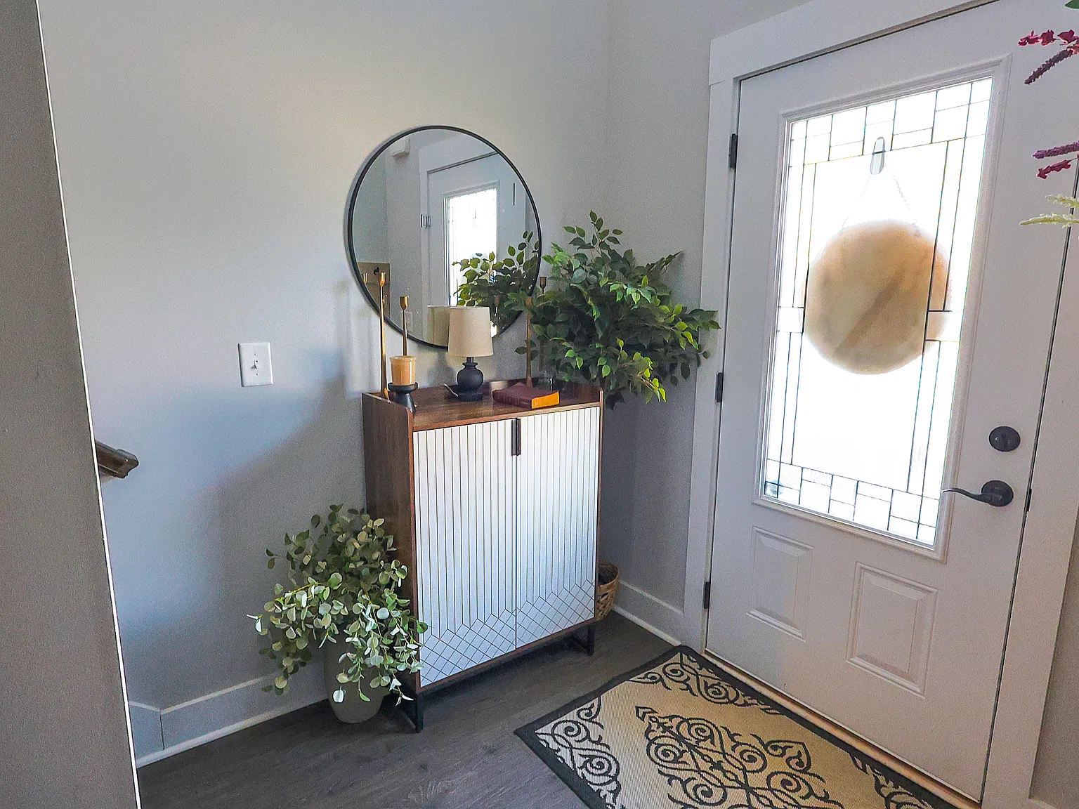 4 bed, 2.5 bath, 1842 sqft, $2,400 — Photo 2