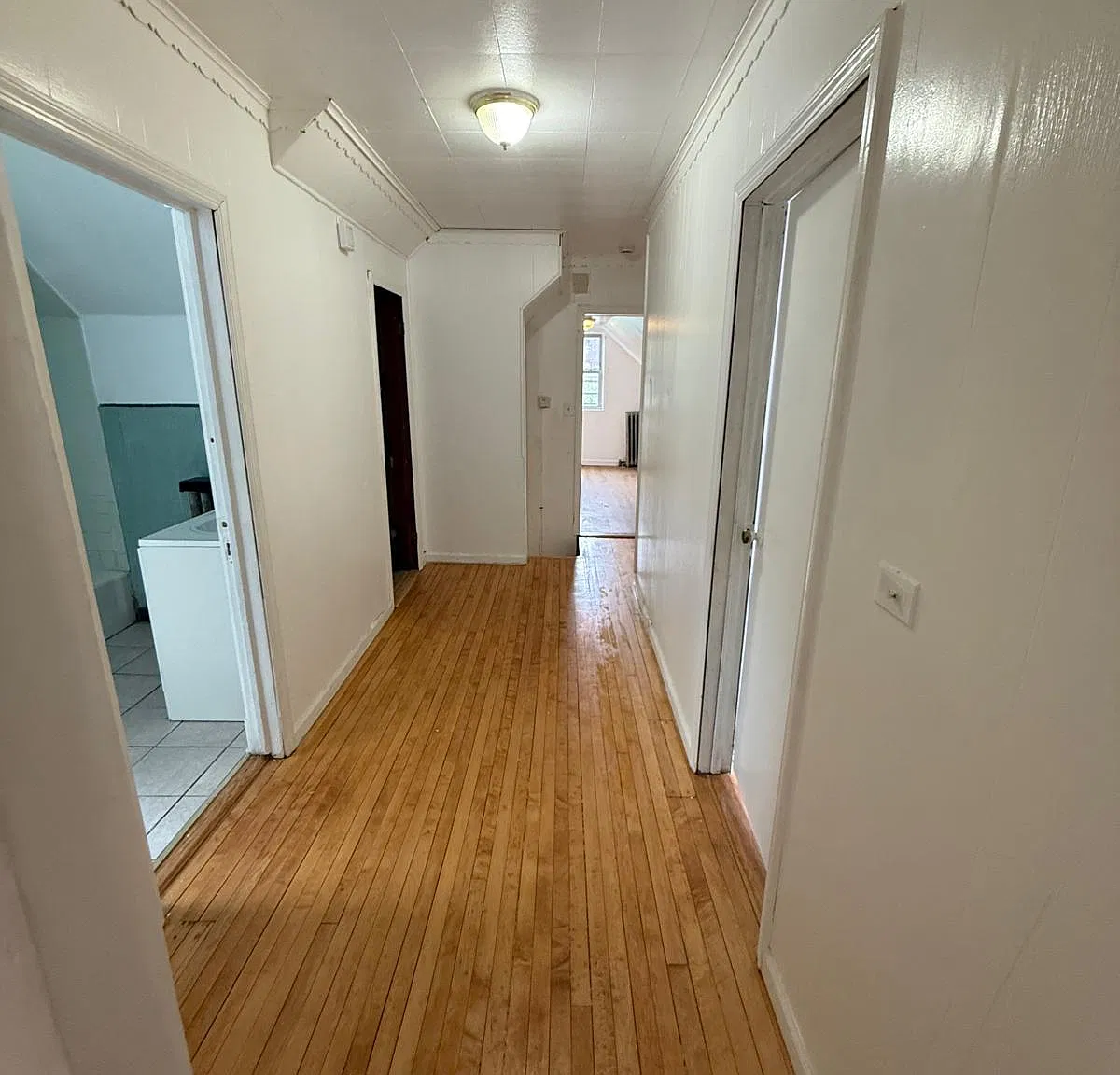 11 Troy St — Photo 3