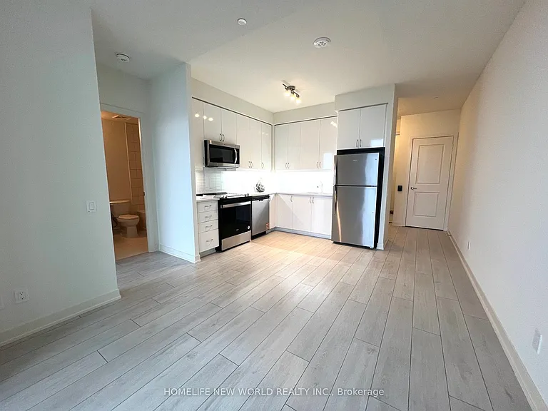 4955 Yonge St #3207 — Photo 2