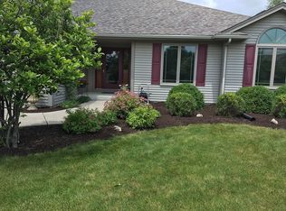 S78W16918 Bridgeport Cir, Muskego, WI 53150