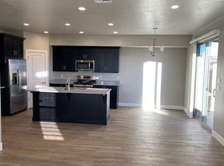463 N 480 W, Hurricane, UT 84737
