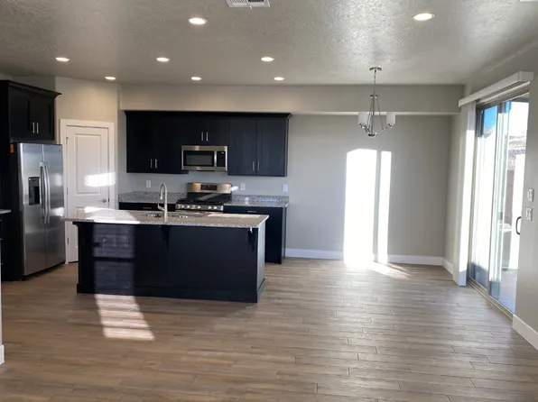 463 N 480 W, Hurricane, UT 84737