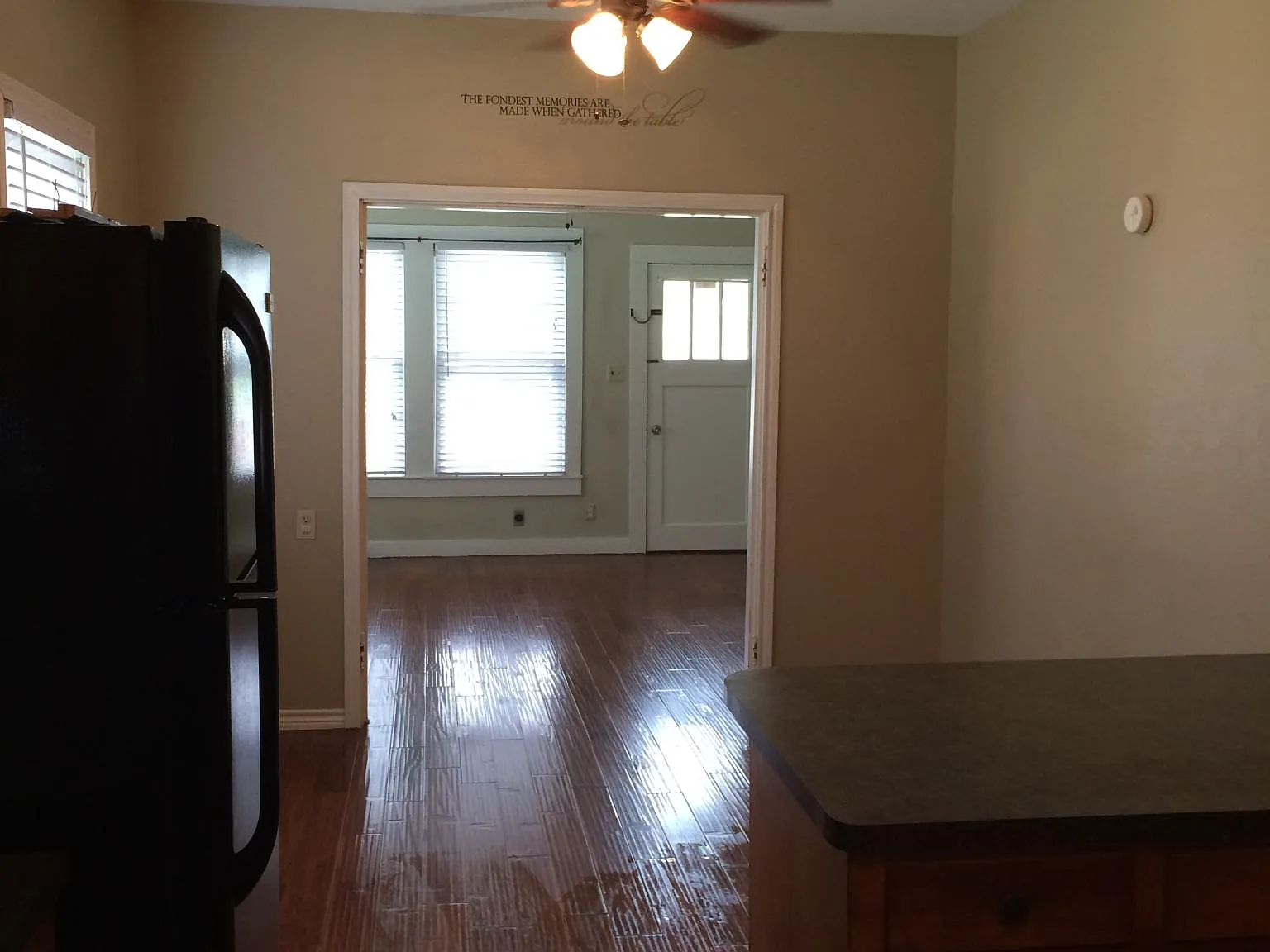 3 bed, 1619 sqft, $1,200 — Photo 3