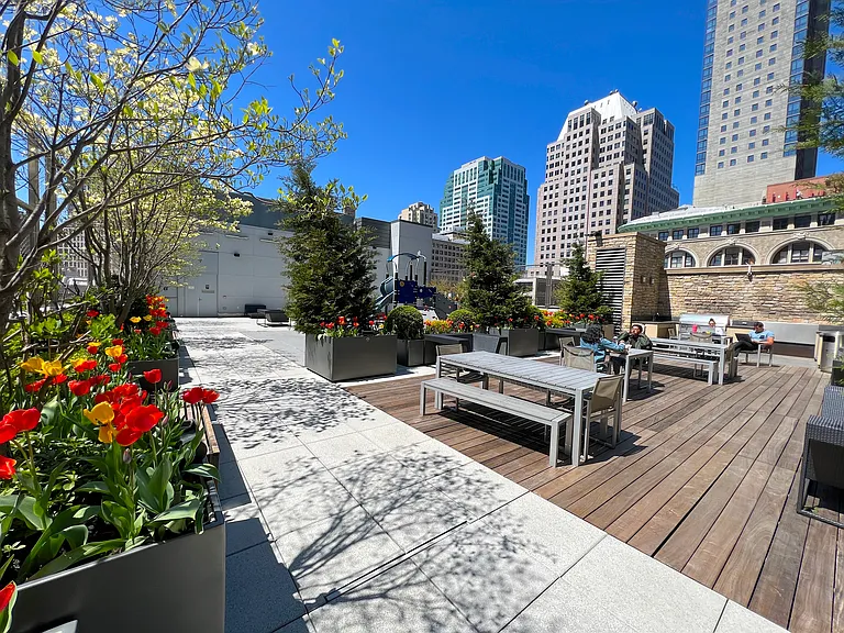 388 Bridge St #42A — Photo 15