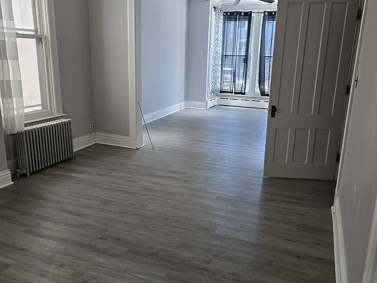 10 Park Ave #1 — Photo 2