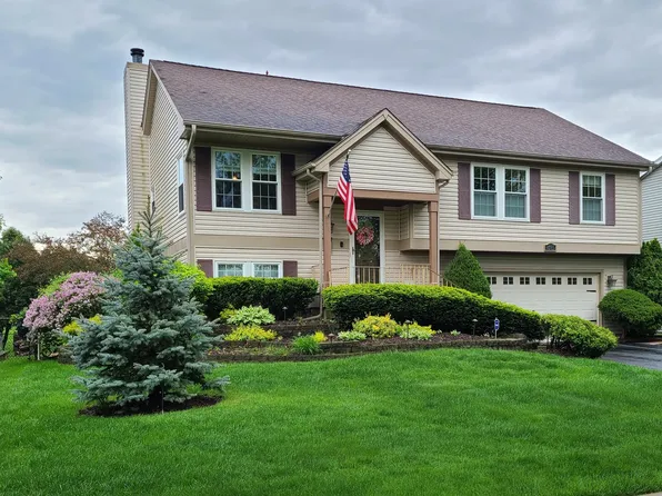 4785 Green Bridge Ln, Hanover Park, IL 60133