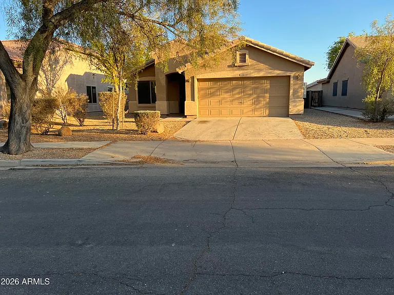 17243 W Durango St — Photo 2