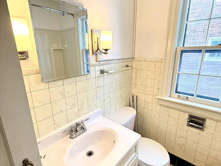 222 S 21st Ave E #1 — Photo 9