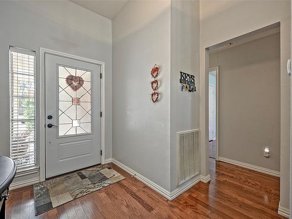 4th image of 5427 Trail Timbers Dr
