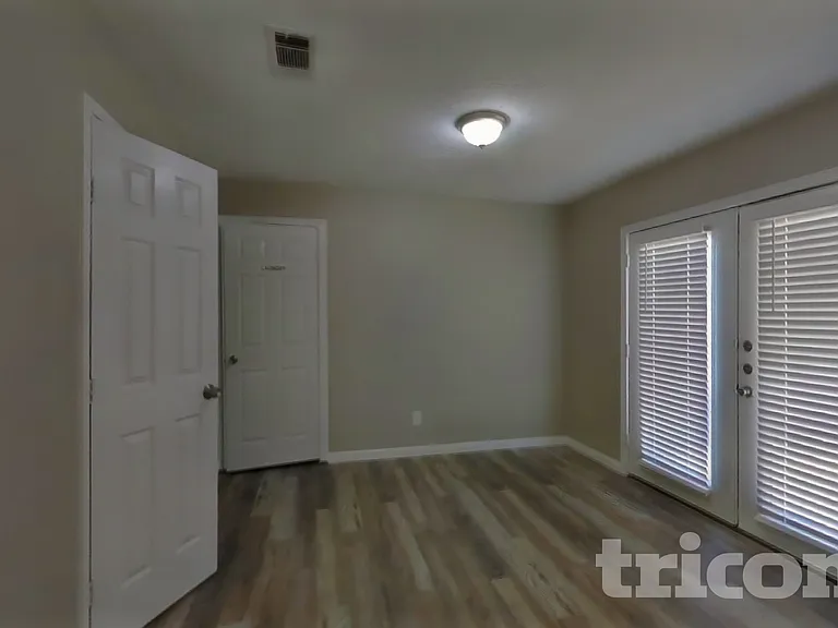 1702 Floyd Rd — Photo 3